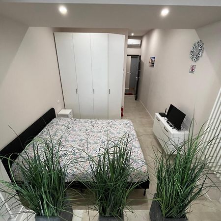 Monolocale Piazza Gambara M1 Apartment Milan Exterior photo